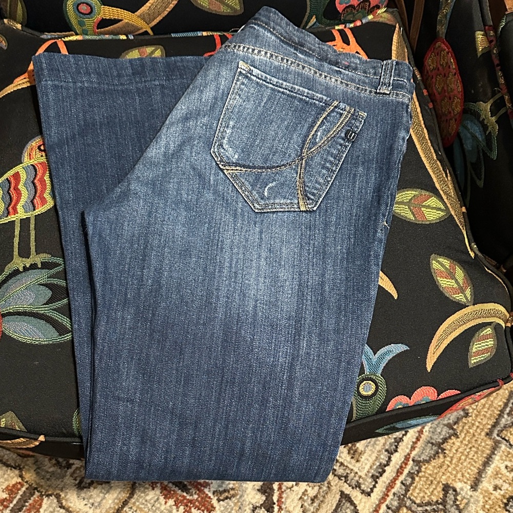 !it Jeans Dark Blue Flare Denim Sz 32 excellent condition. Nonsmoker.